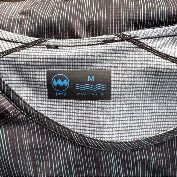 Janji | Helio Tech T-Shirt in Sea Stripe - Picture 5 of 6